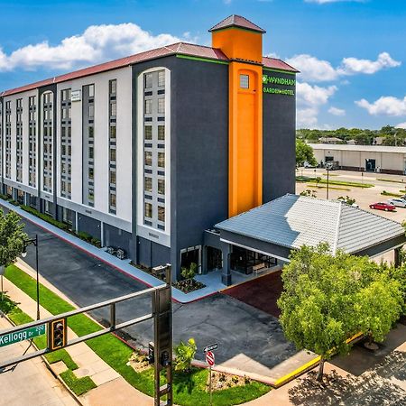 Hotel Wyndham Garden Wichita Downtown Exterior foto