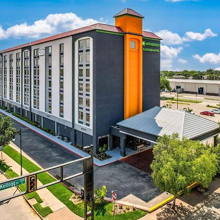 Wyndham Garden Wichita Downtown Hotel Exterior foto